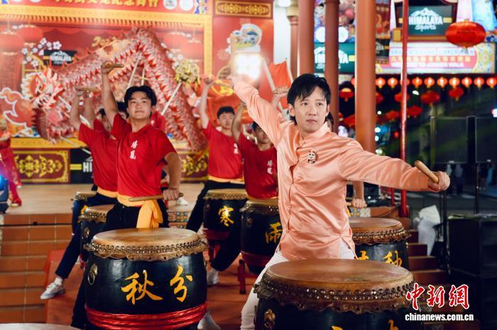 跨境春晚:穿海峡越南洋的“延展”与“回响” 跨境春晚:穿海峡越南洋的“延展”与“回响”