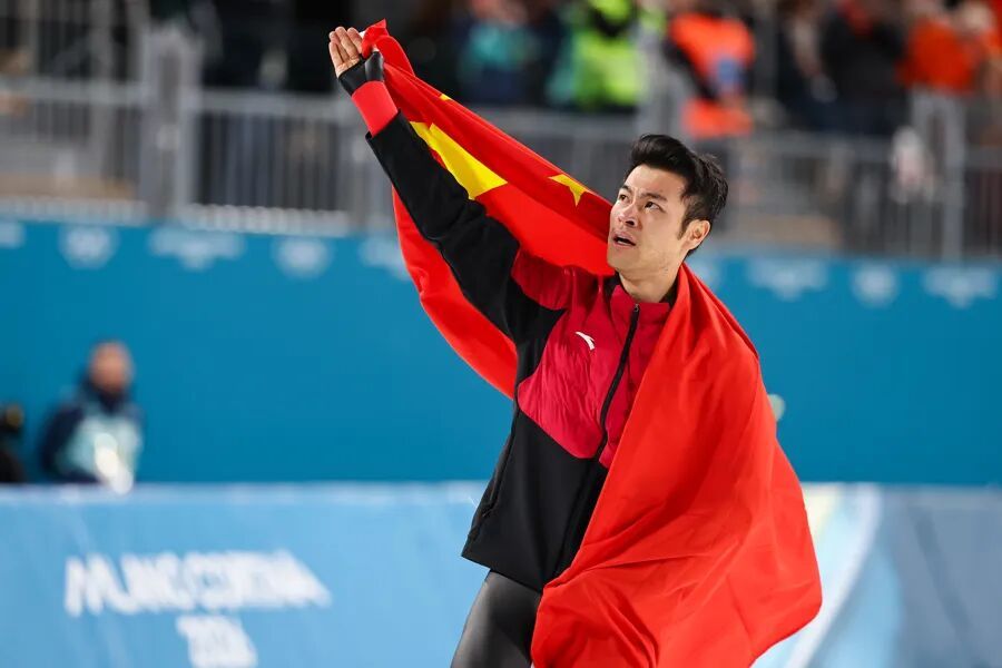 第三金！破奥运纪录！宁忠岩创造历史获全场欢呼，夺金后流下英雄泪……