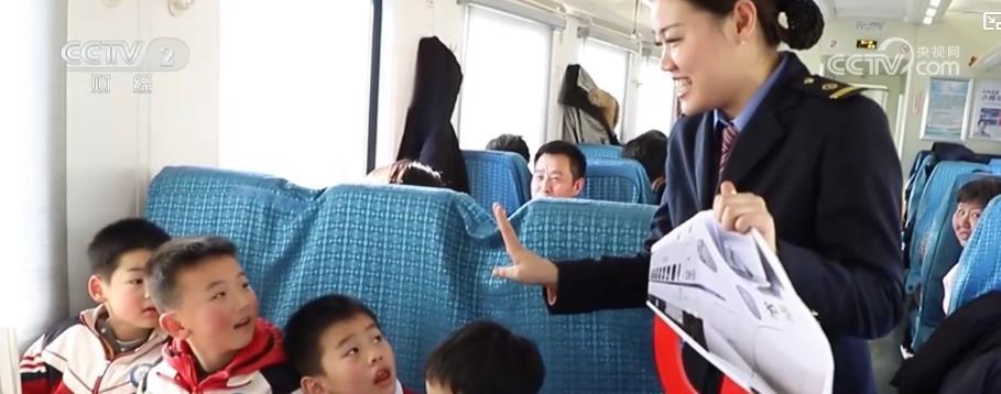 公益慢火车串起“采摘+旅游+赶集”消费链 见证乡村振兴与民生温度的双向奔赴