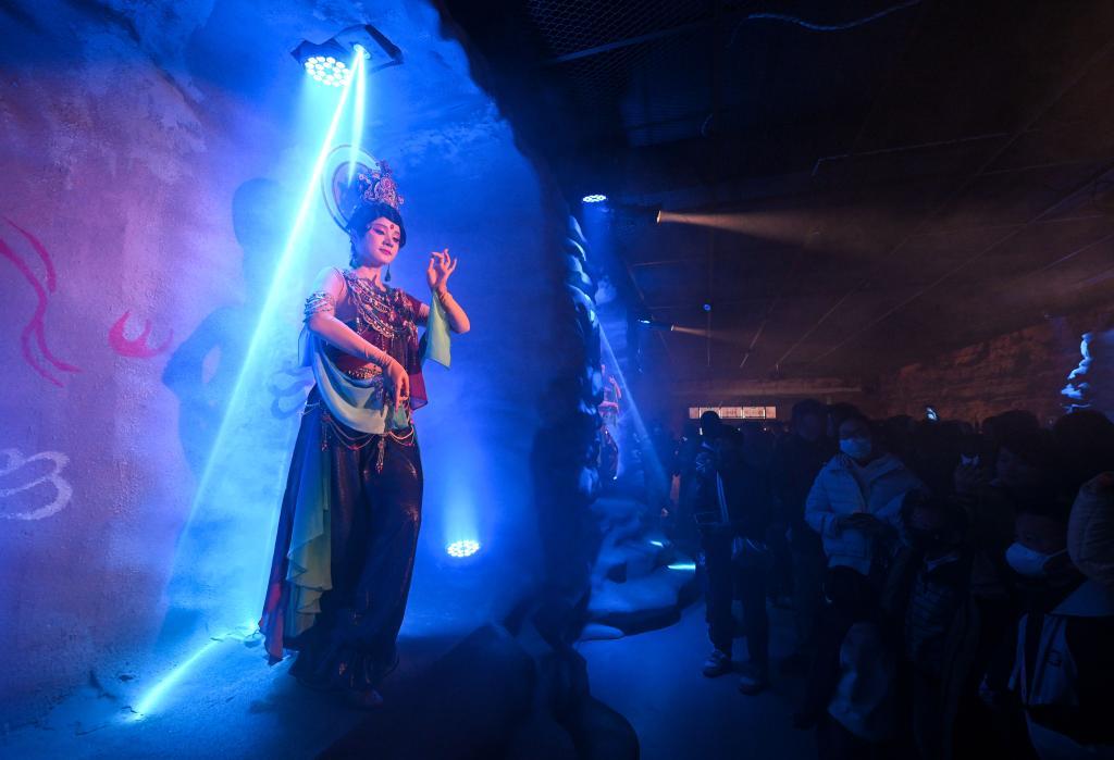 越来越多中国民众“博物馆里过大年” 越来越多中国民众“博物馆里过大年”