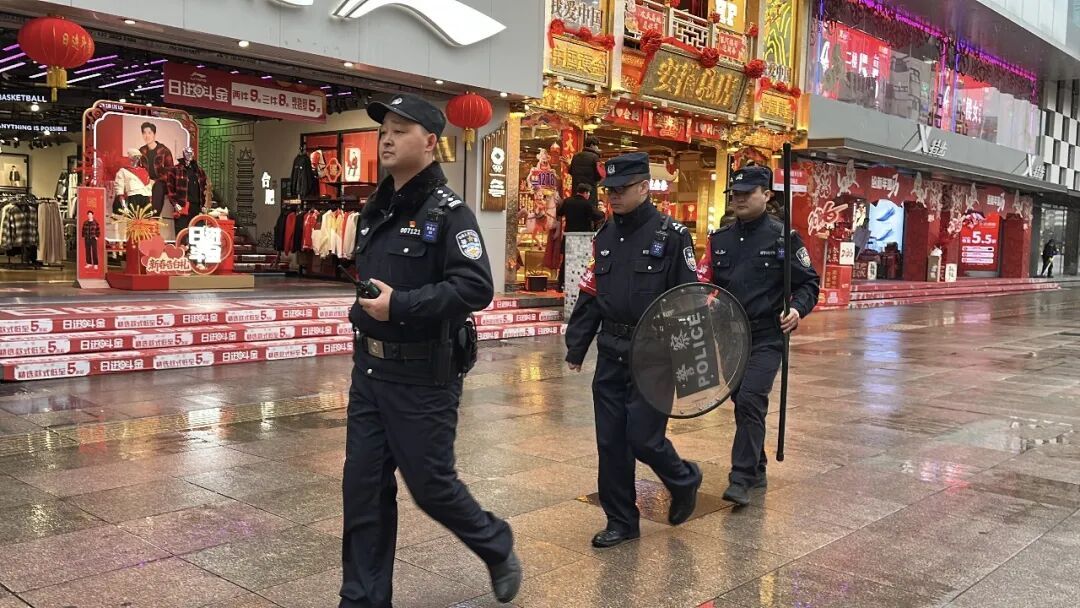 从警21年,他已在值守中度过了16个除夕夜 从警21年,他已在值守中度过了16个除夕夜