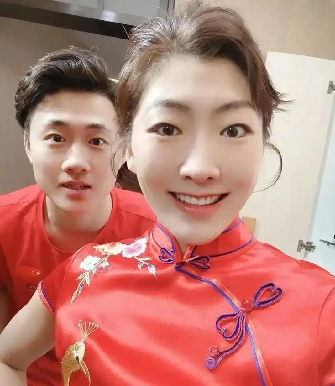 金牌夫妻诞生!王心迪摘中国第四金,妻子徐梦桃两天前卫冕女子冠军 金牌夫妻诞生!王心迪摘中国第四金,妻子徐梦桃两天前卫冕女子冠军