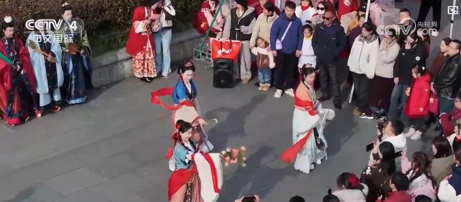 古风演艺添年味 多地文旅市场持续升温