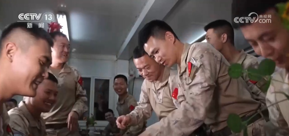 多彩军营新春年味浓 各地部队开展丰富活动欢庆佳节