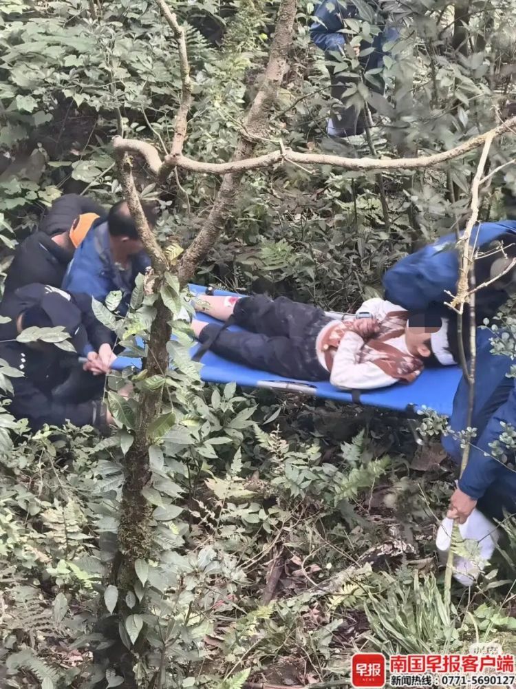 10岁男孩在广西贵港北帝山景区游玩时突发坠崖,部门回应:已督促景区整改 10岁男孩在广西贵港北帝山景区游玩时突发坠崖,部门回应:已督促景区整改