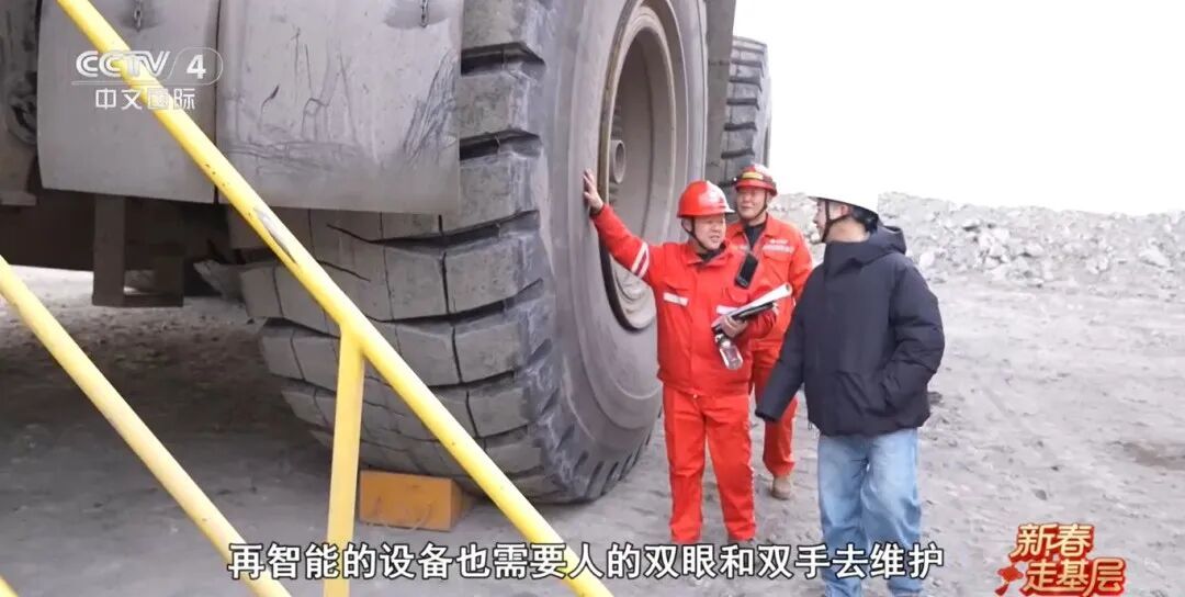 车上→室内 矿卡老司机的智能新岗位