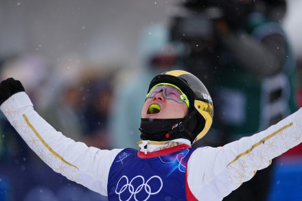 齐广璞带伤完赛泪别冬奥赛场