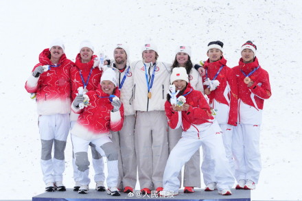 领奖台上的他们真的很美好