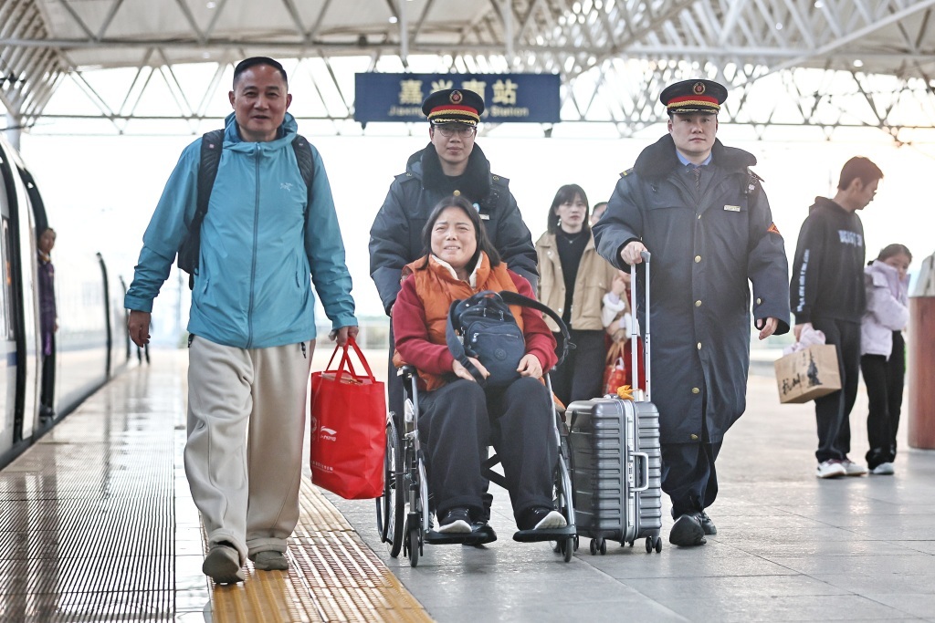 节后返程客流持续增加：长三角铁路预计今日发送295万人次