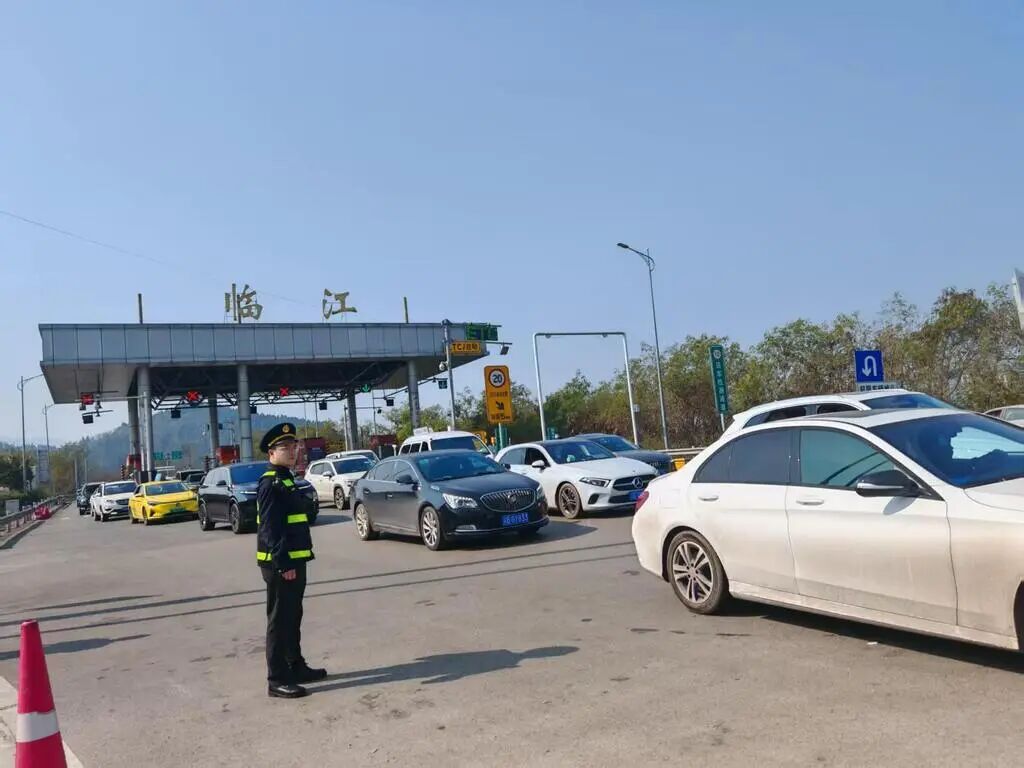 拥堵预警！重庆返程车辆注意→