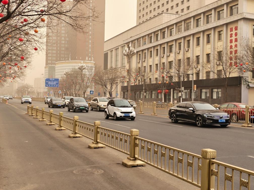 内蒙古：风雪降温齐至 多个景区临时关闭