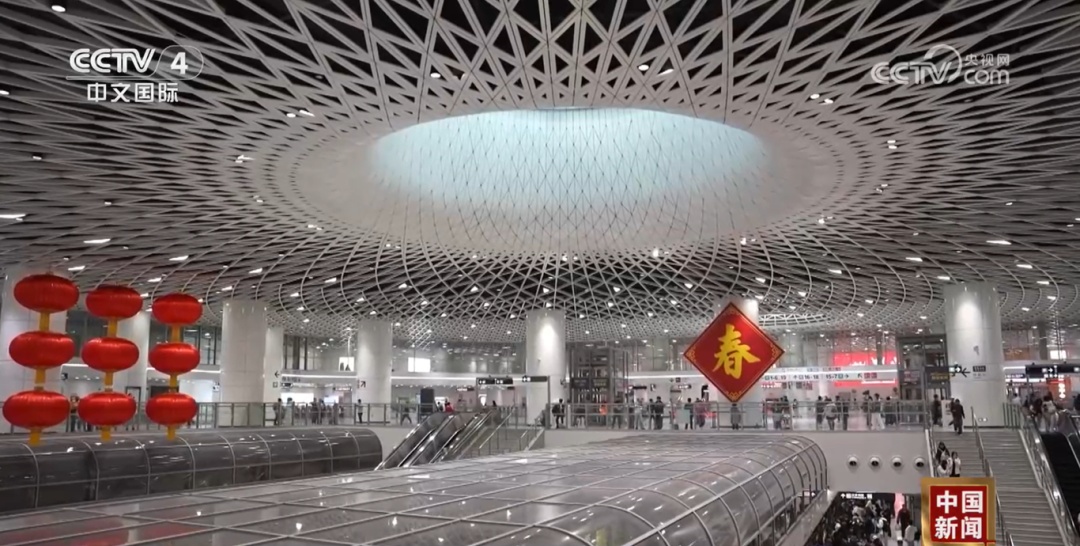 破40亿！小小电影票串起消费链