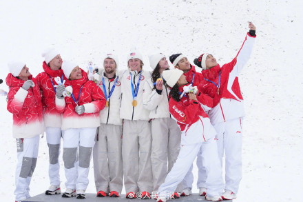 领奖台上的他们真的很美好