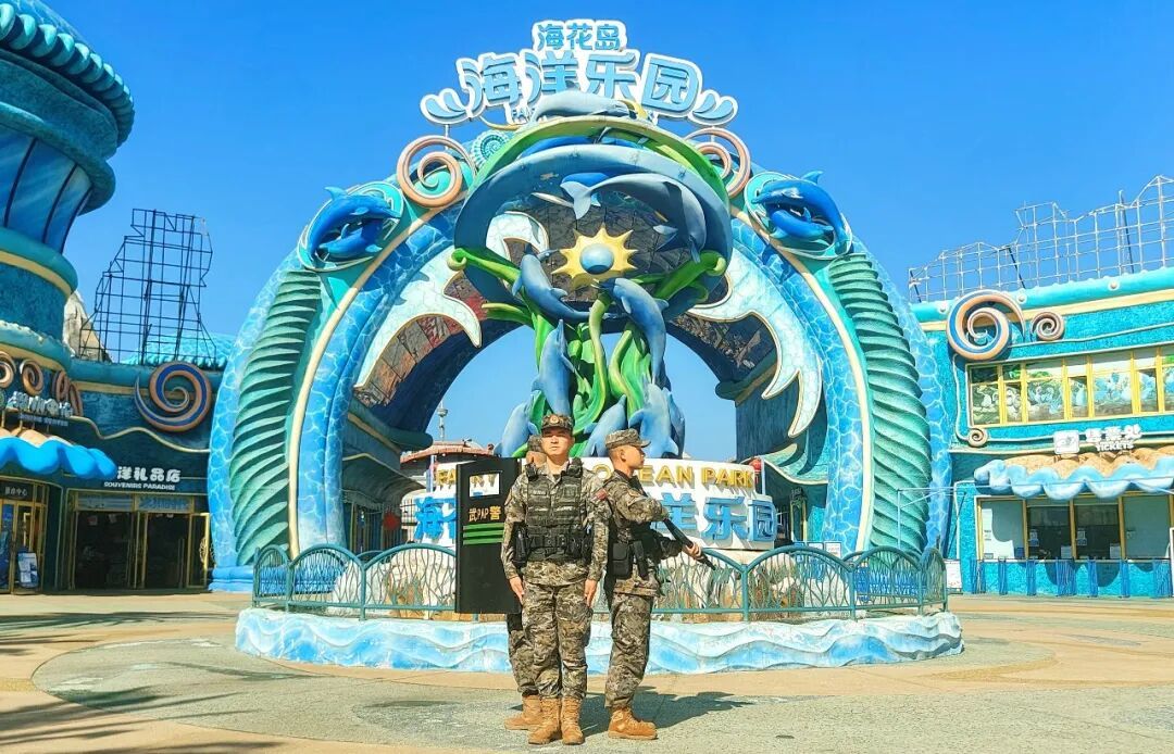 致敬坚守战位的人民子弟兵！