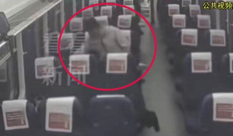 女子火车上一觉睡醒手机被偷崩溃报警！上海警方紧急提醒