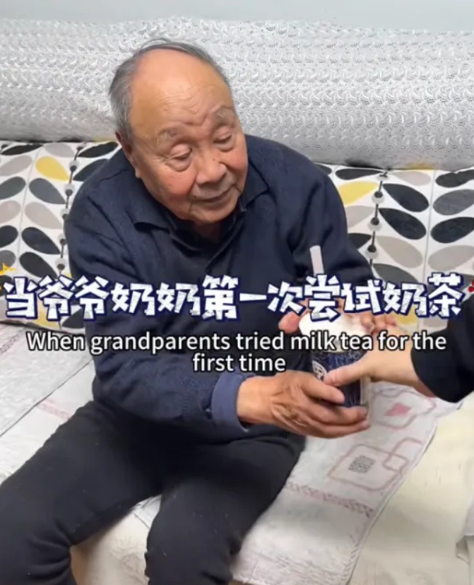 “00后”办年货：给老一辈来点小小的震撼