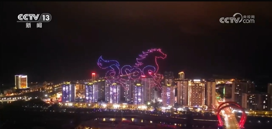 非遗夜游、多彩灯会、特色烟花秀 沉浸式体验激发新春文旅消费“夜”活力