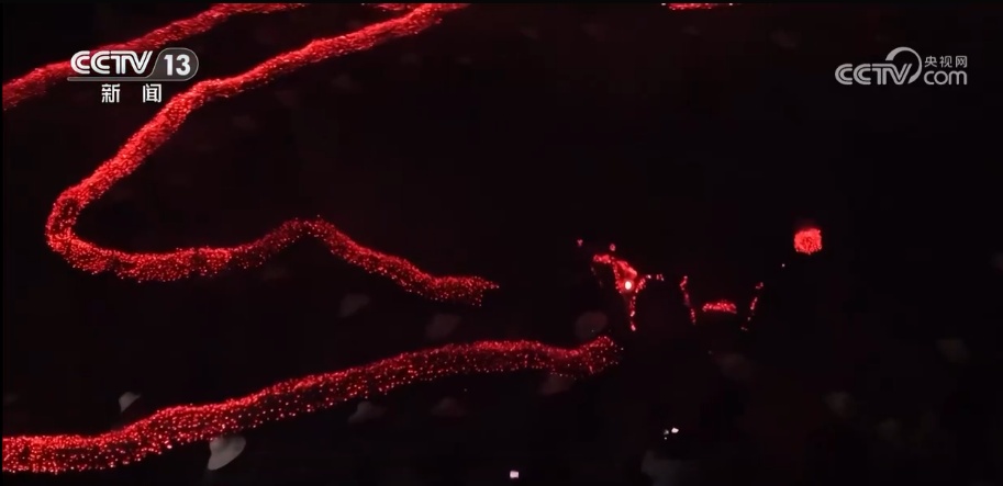 非遗夜游、多彩灯会、特色烟花秀 沉浸式体验激发新春文旅消费“夜”活力