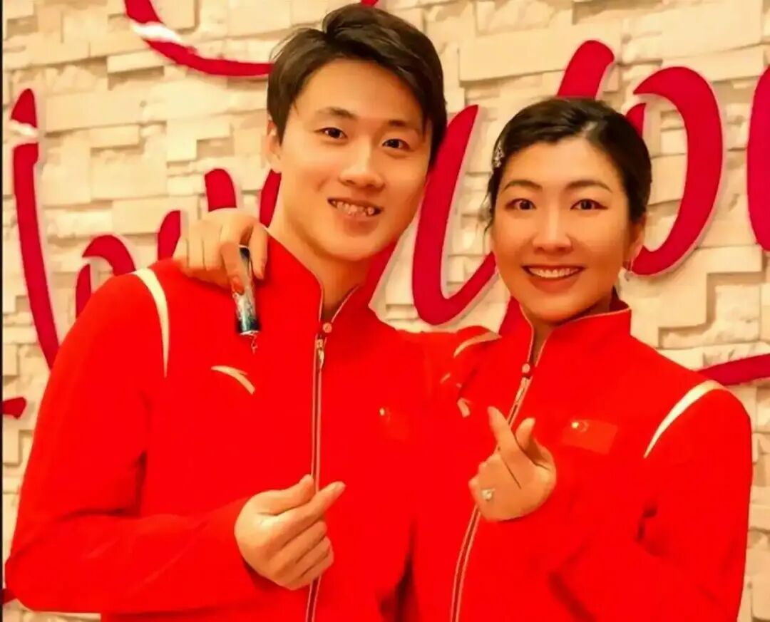 金牌夫妻诞生!王心迪摘中国第四金,妻子徐梦桃两天前卫冕女子冠军 金牌夫妻诞生!王心迪摘中国第四金,妻子徐梦桃两天前卫冕女子冠军