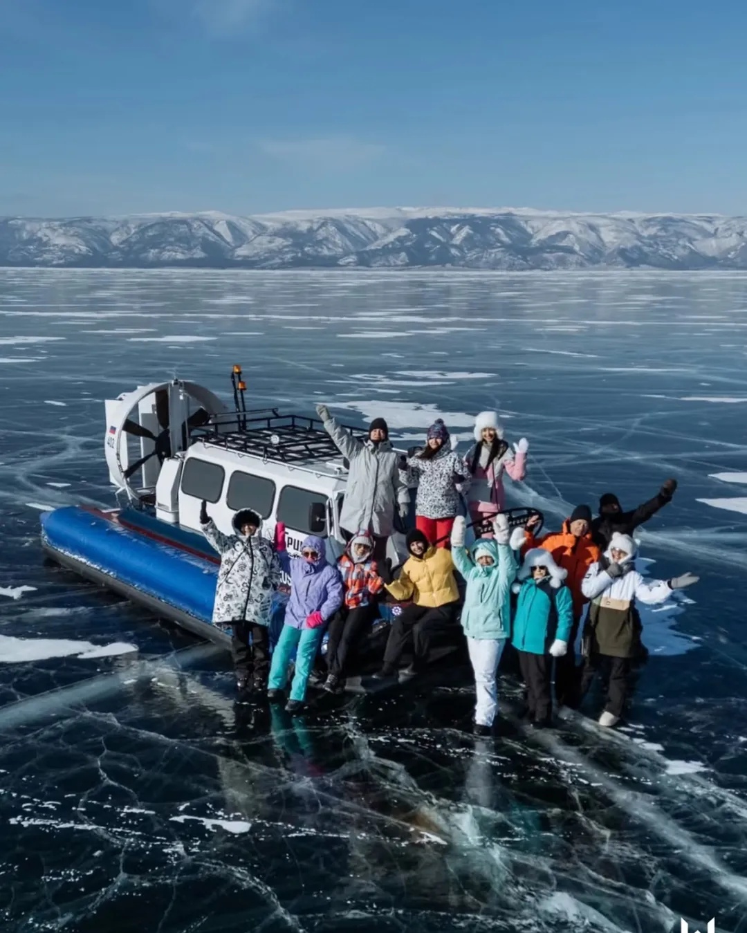 贝加尔湖7名中国游客遗体已找到！目击者：唯一幸存者在沉湖前最后一刻打开车门