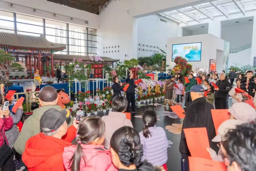 春节假期第八天，北京52.54万人次游公园，圆明园灯会今晚起恢复开放