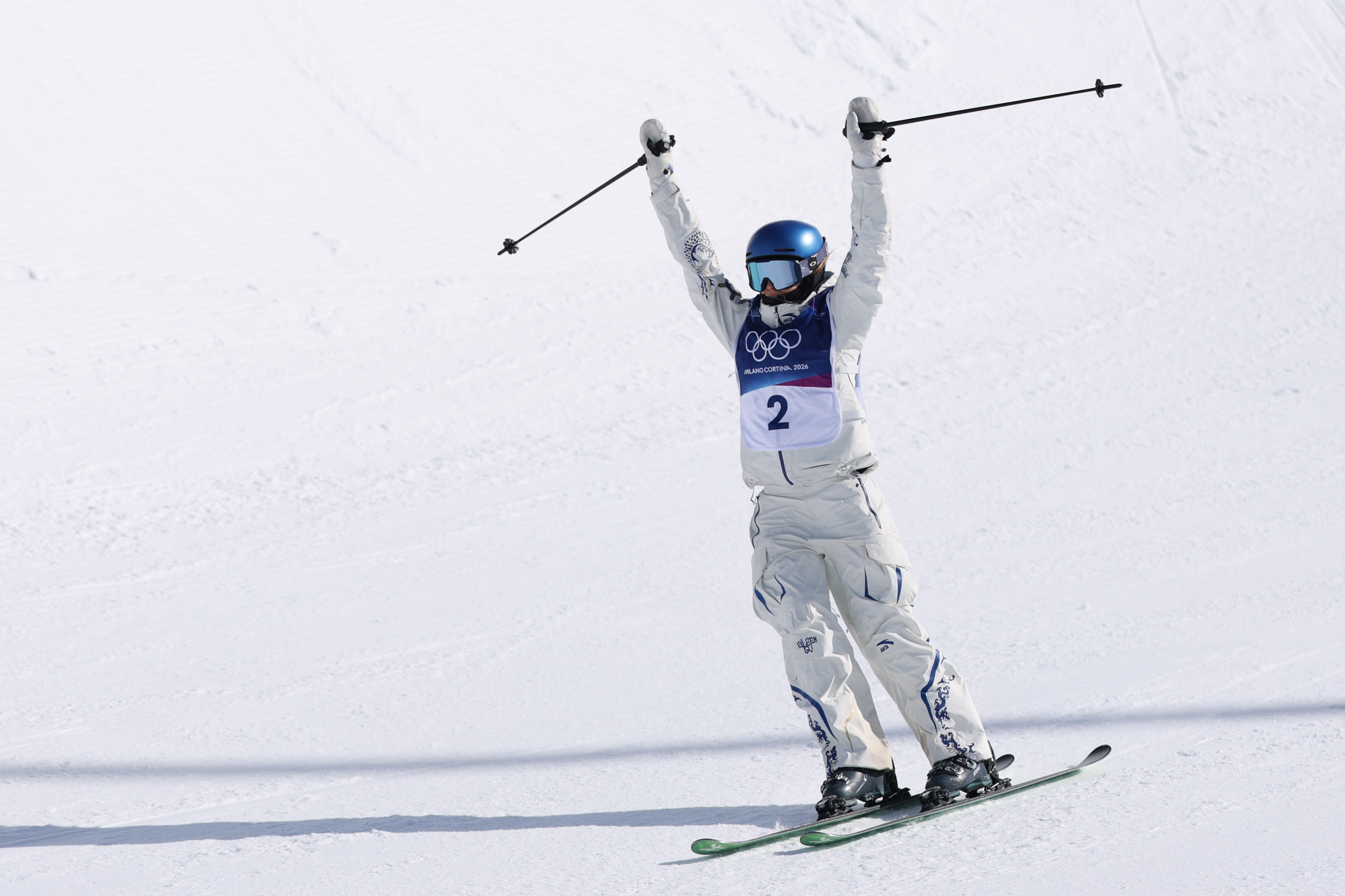五金收官!谷爱凌李方慧包揽自由式滑雪女子U型池冠亚军 五金收官!谷爱凌李方慧包揽自由式滑雪女子U型池冠亚军