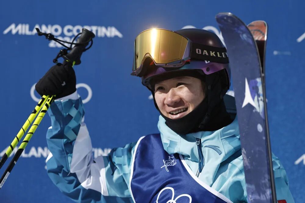 谷爱凌、李方慧,包揽冠亚军! 谷爱凌、李方慧,包揽冠亚军!