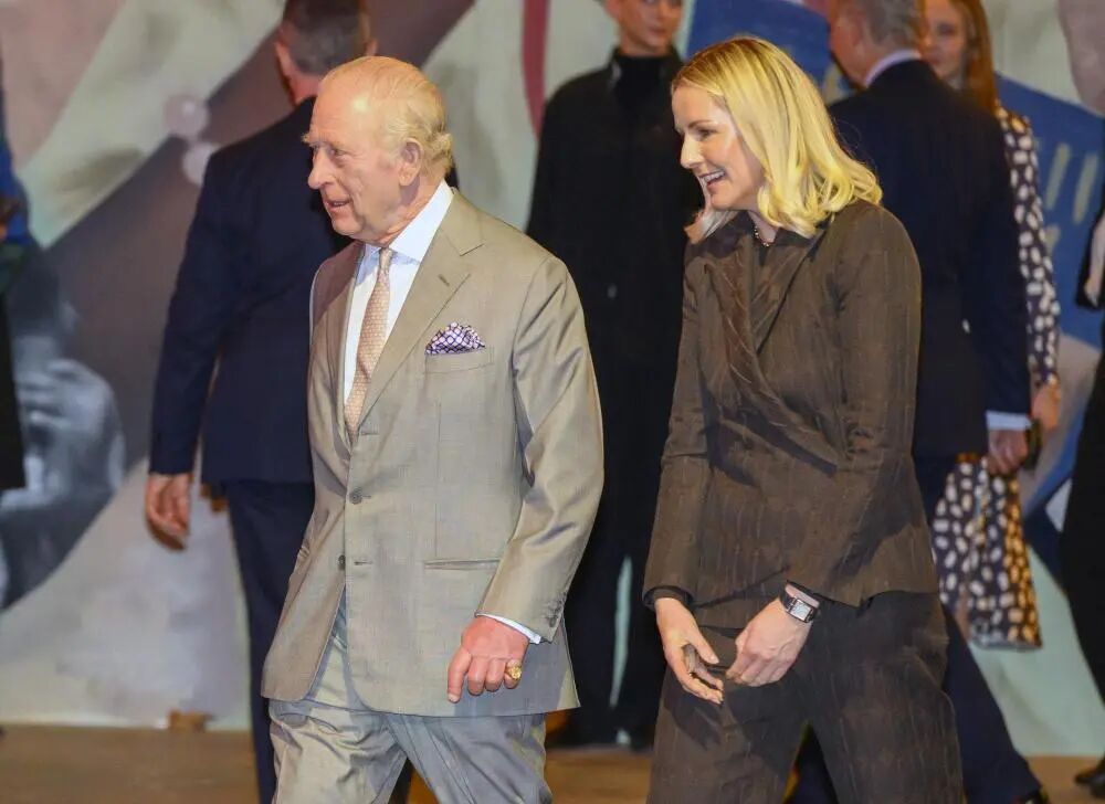 英国王室，危机时刻