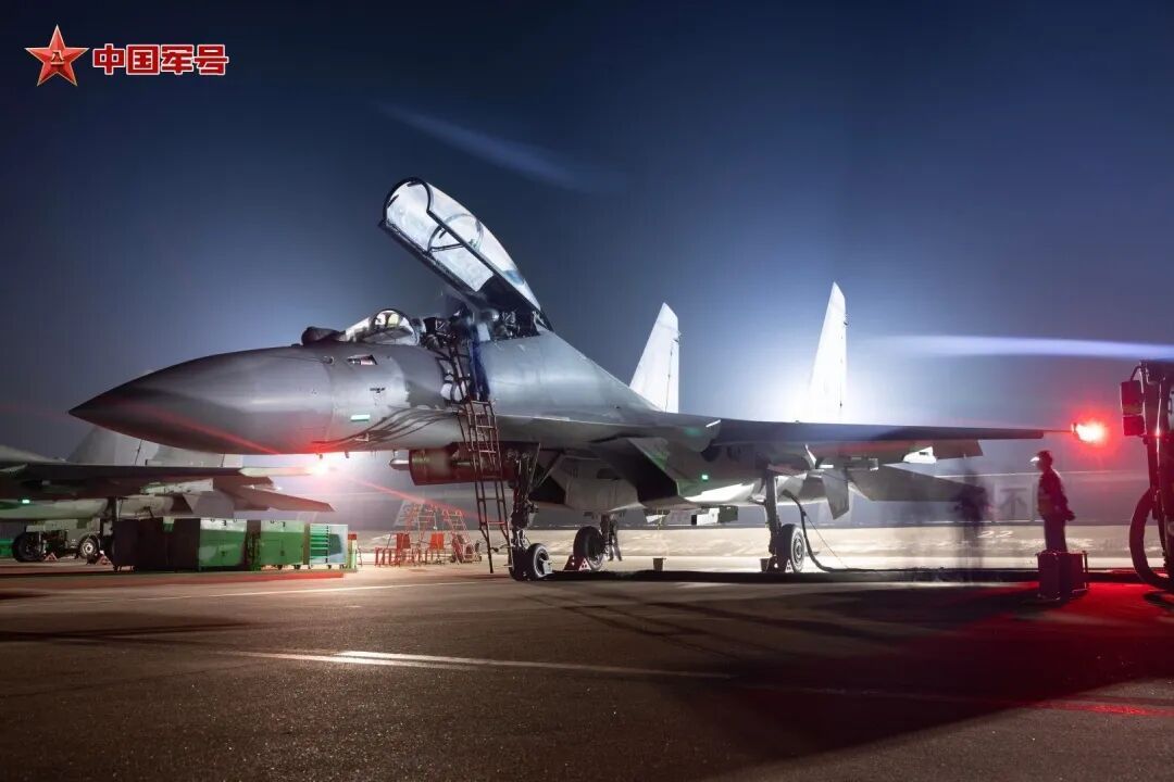 我们的航向：向难、向蓝、向前！