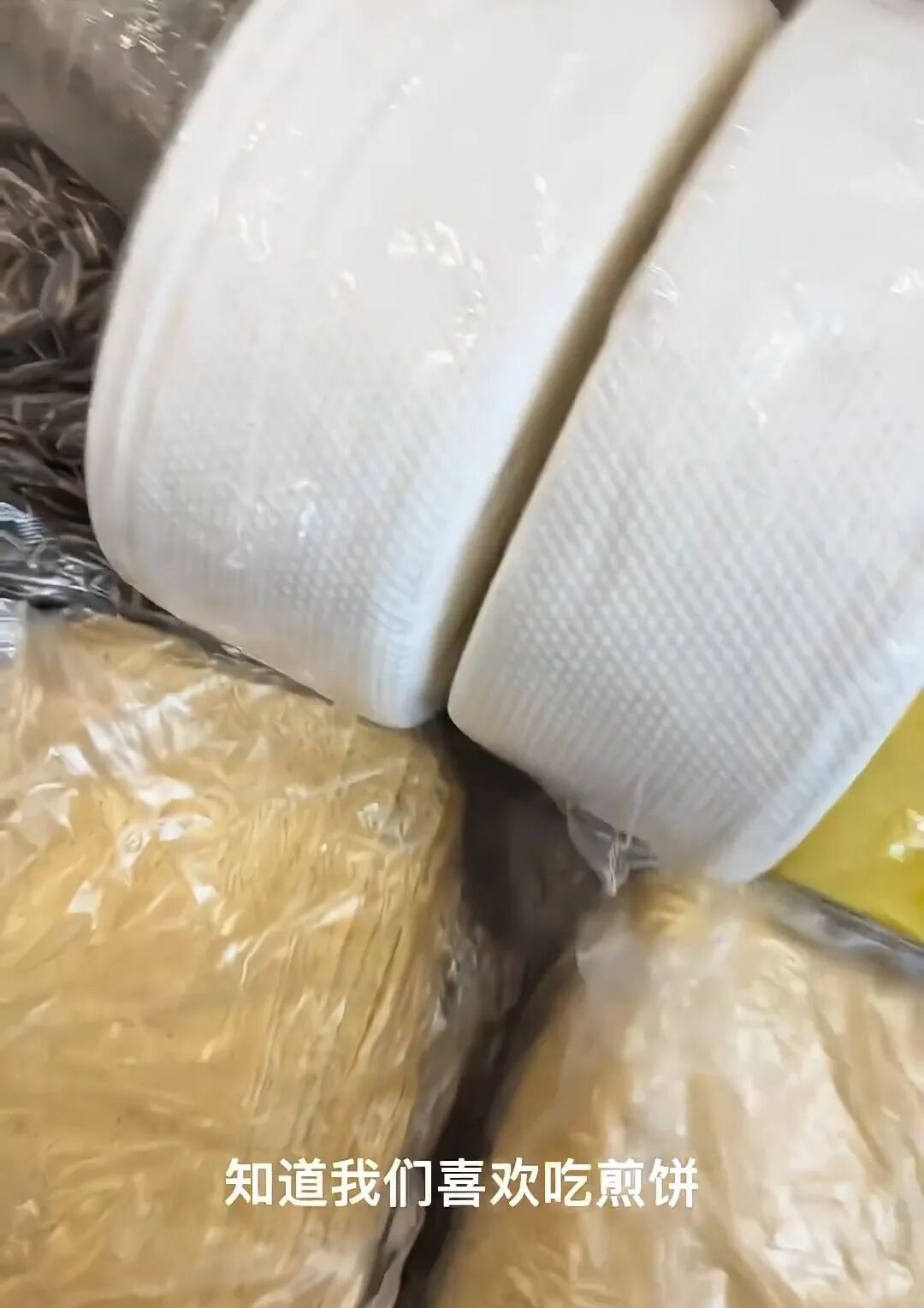 “妈，真的装不下了！”后备箱被爸妈塞了 “半个菜市场”，全国同款返程太真实了……