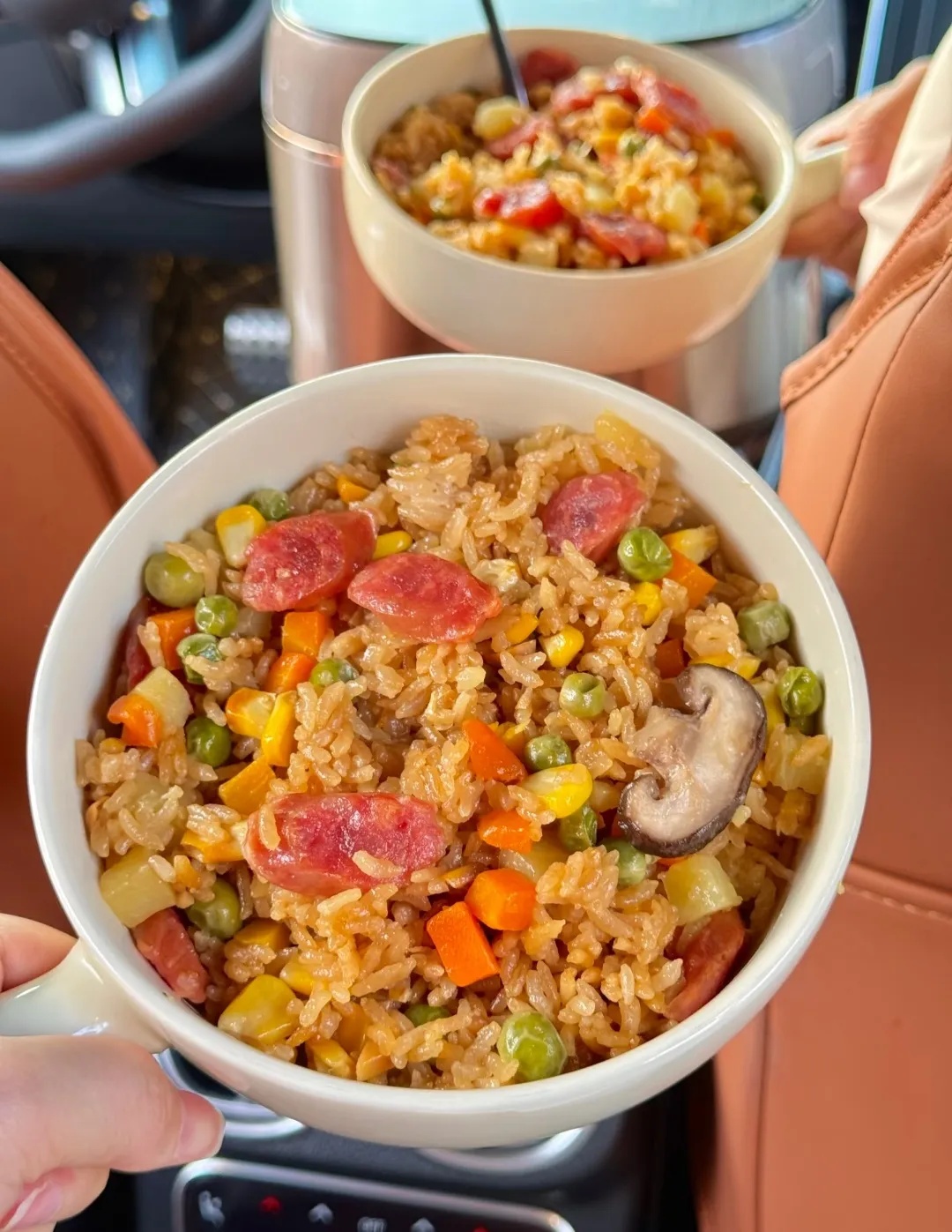 “上了高速,发现全是聪明人”!网友:关于我带了一锅饭这件事…… “上了高速,发现全是聪明人”!网友:关于我带了一锅饭这件事……