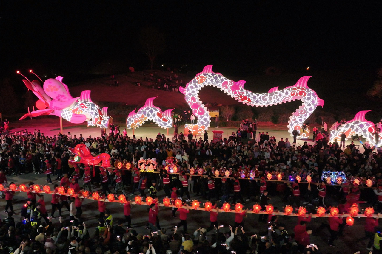 龙岩连城:文旅盛宴引客来 消费热潮燃新春 龙岩连城:文旅盛宴引客来 消费热潮燃新春