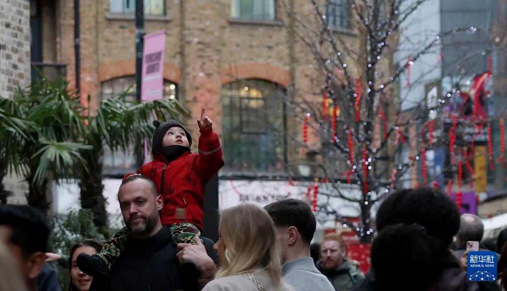 伦敦卡姆登集市上的中国年