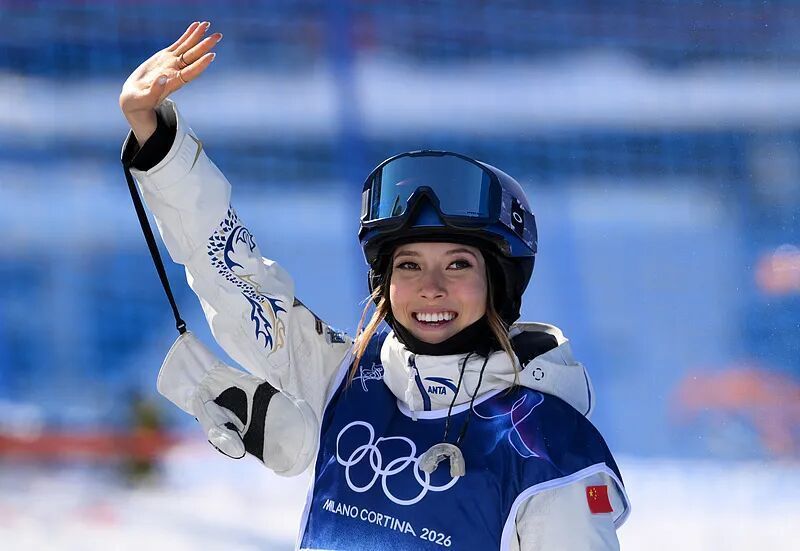 谷爱凌卫冕！李方慧夺银！中国队创历史！