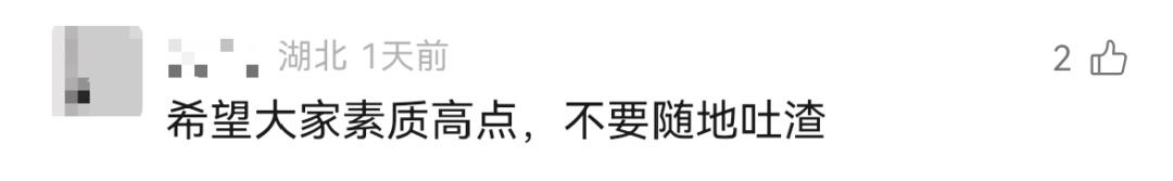 高速堵车一老板原地卖甘蔗走红，目击者：10元一根，不称重