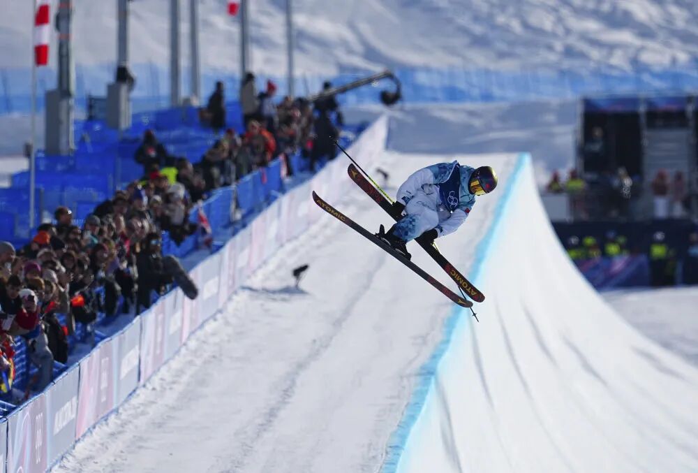 谷爱凌、李方慧,包揽冠亚军! 谷爱凌、李方慧,包揽冠亚军!