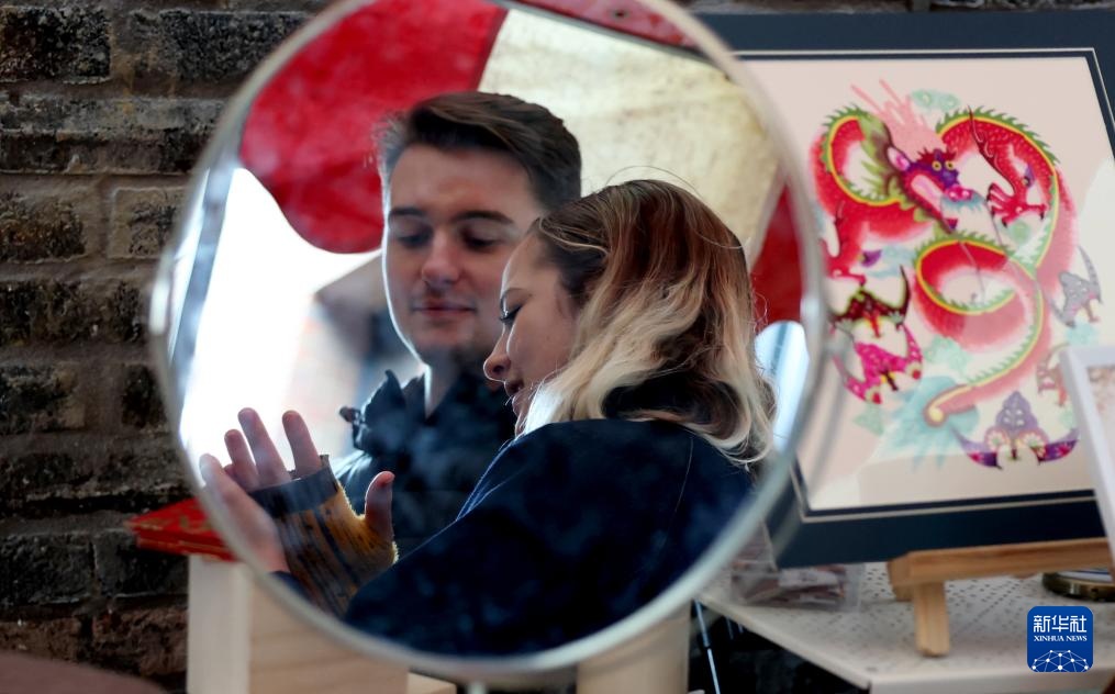 伦敦卡姆登集市上的中国年