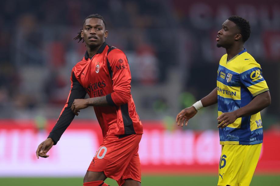 意甲-莱奥中柱特罗伊洛制胜球 AC米兰0-1不敌帕尔马