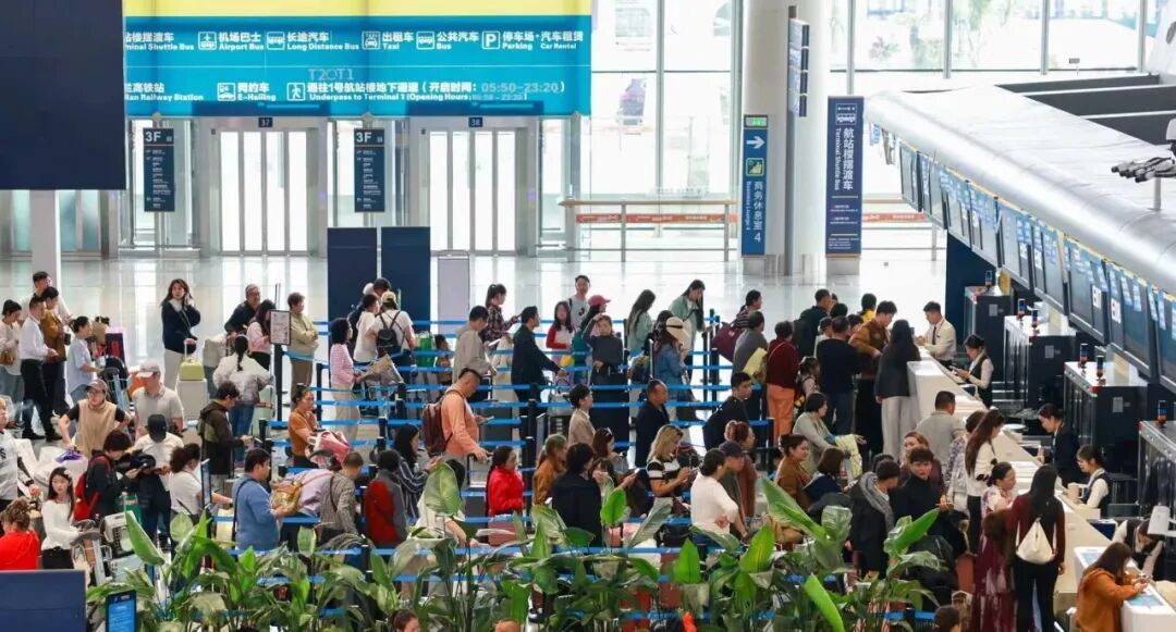 三亚飞北上广深机票逼近万元！中国民航局批复，在海口增加超110架次航班