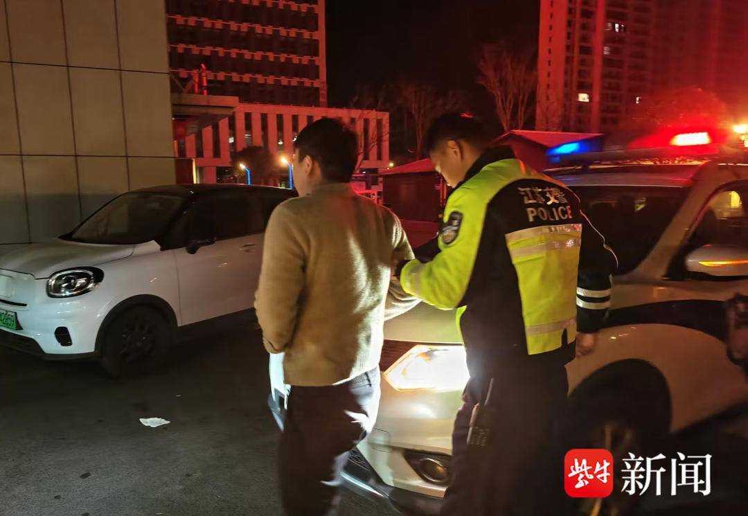 男子高速突发急病，交警客串“代驾”一路护送