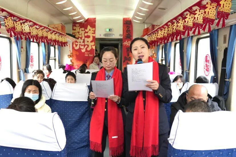 站站停!开行35年的列车,很特别! 站站停!开行35年的列车,很特别!