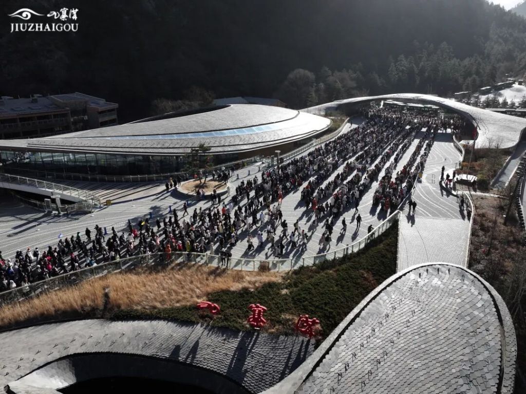 史上最长春节假期收官:旅游市场“火力全开”,假期最后一天热门景区热度未减 史上最长春节假期收官:旅游市场“火力全开”,假期最后一天热门景区热度未减