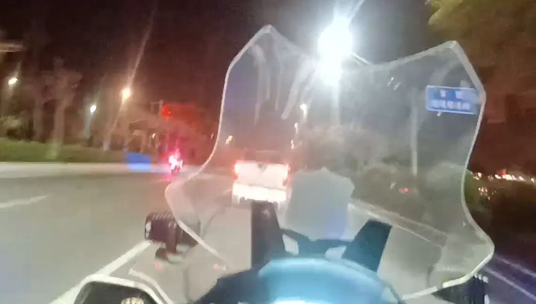 事发平潭！公安交警紧急救援，为幼童开辟生命通道！