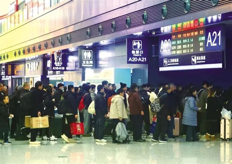 兰州铁路局迎节后返程客流高峰！2月22日共计开行旅客列车306对