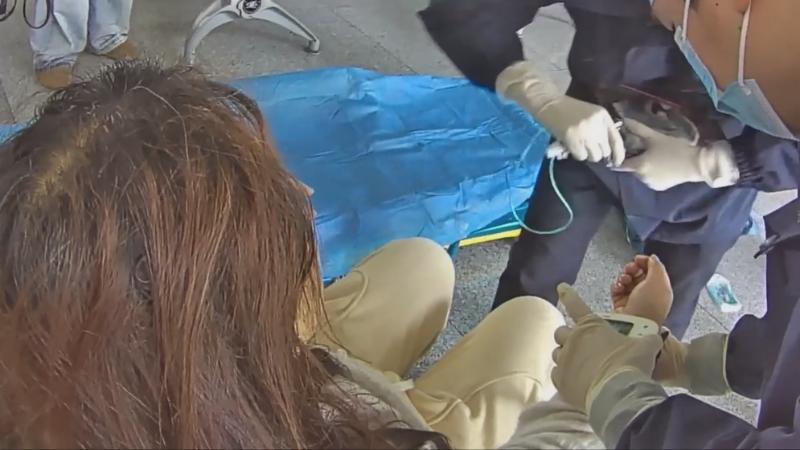 江西新余：旅客候车突发晕厥 紧急救助暖人心