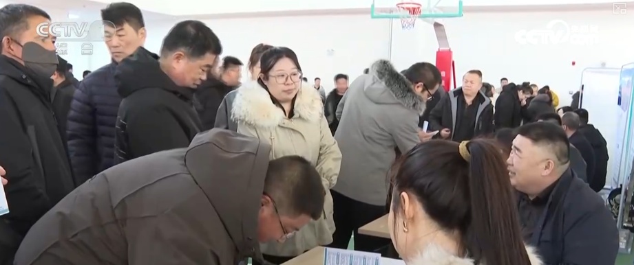 稳岗就业惠民生 暖心举措助力务工人员从“家门口”直达“厂门口”