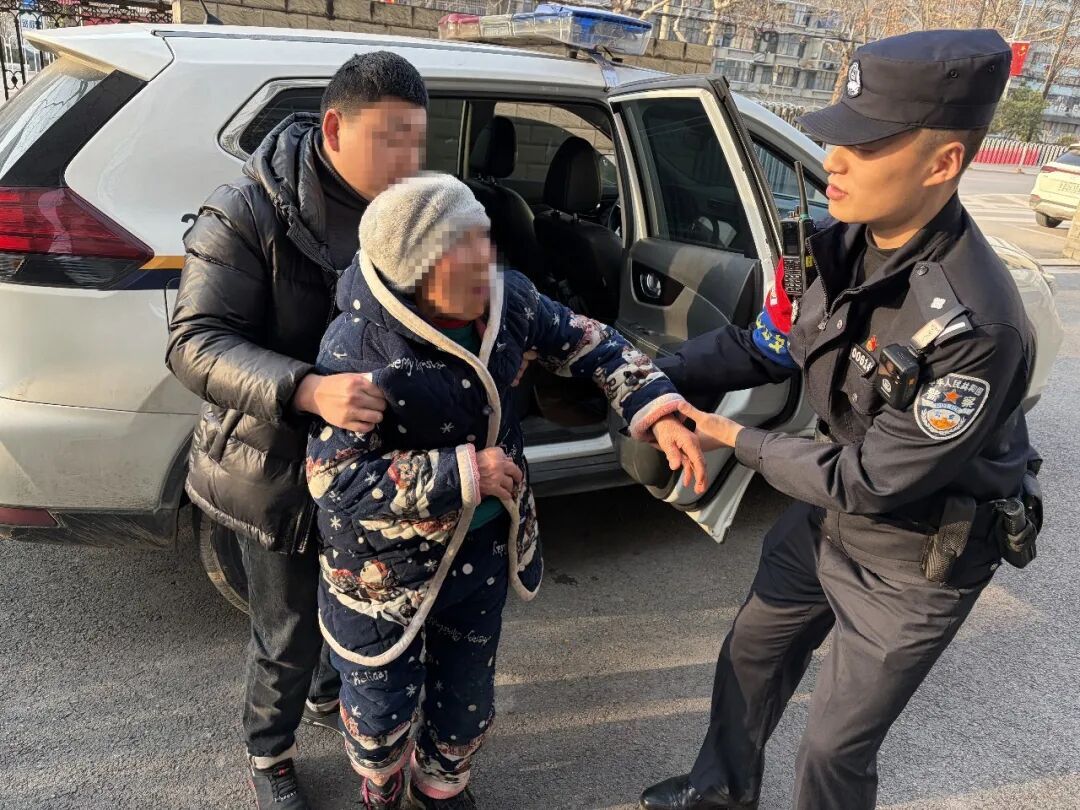 患病老人春节走失 黄石两区民警接力助团圆 患病老人春节走失 黄石两区民警接力助团圆