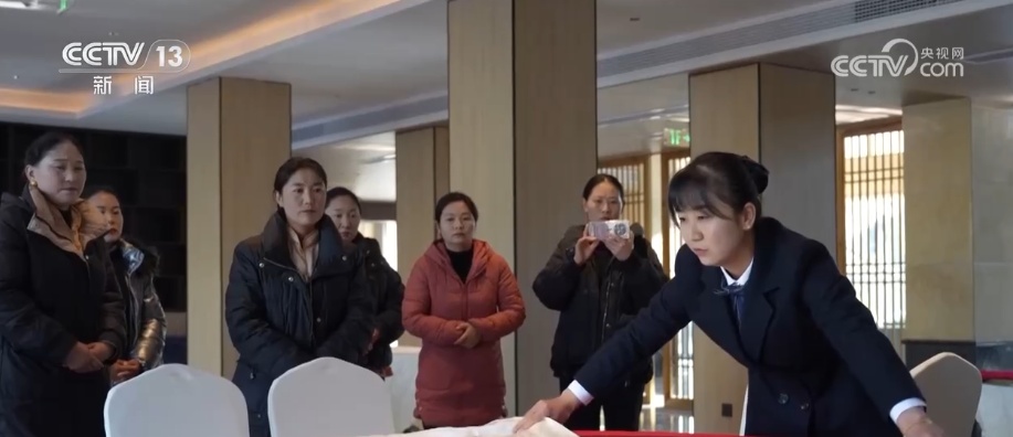 “稳得住，逐步能致富”！从“资源”到“优势” 用人才培育激活产业动能