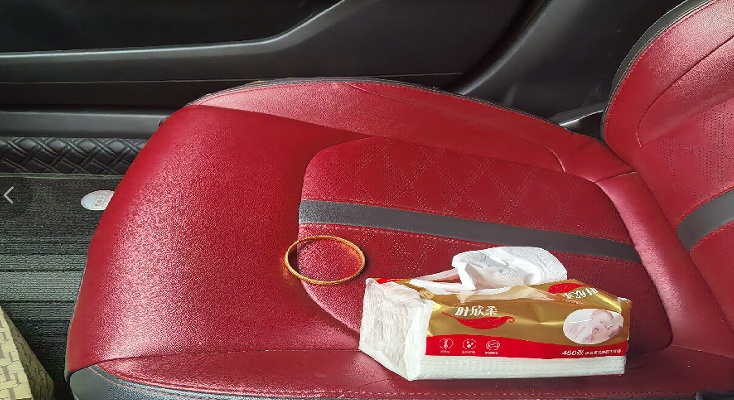 一直戴在手上的金手镯神秘消失,海宁警方迅速破案! 一直戴在手上的金手镯神秘消失,海宁警方迅速破案!