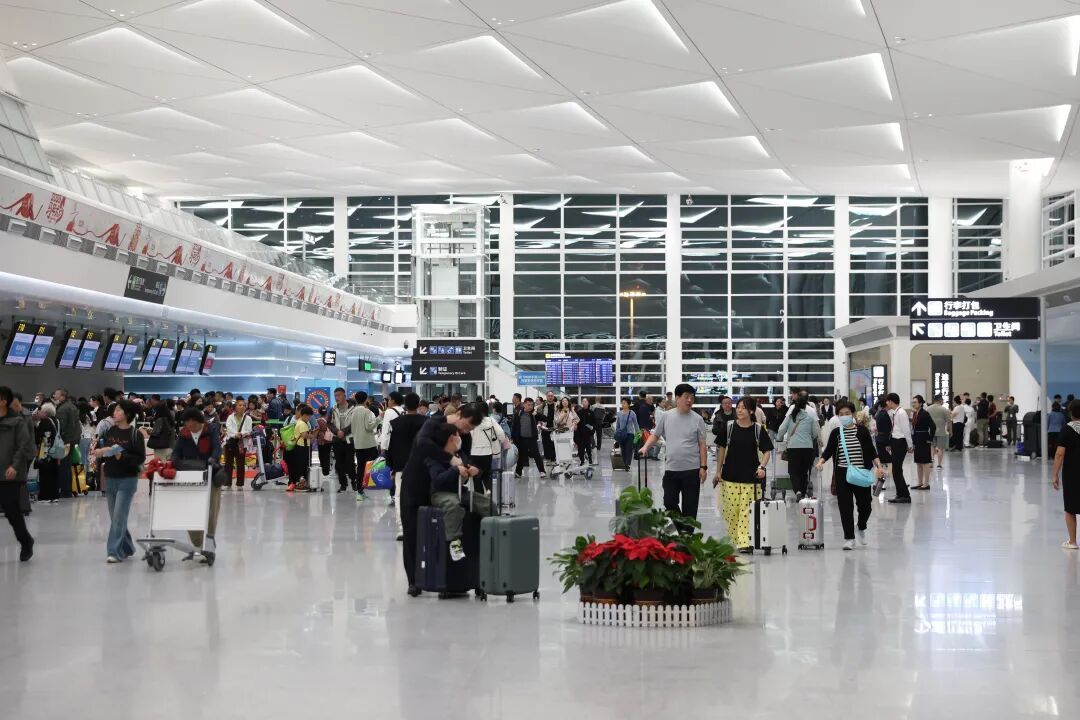 封关后首个春节假期,海南铁路、民航发送旅客均突破190万人次 封关后首个春节假期,海南铁路、民航发送旅客均突破190万人次